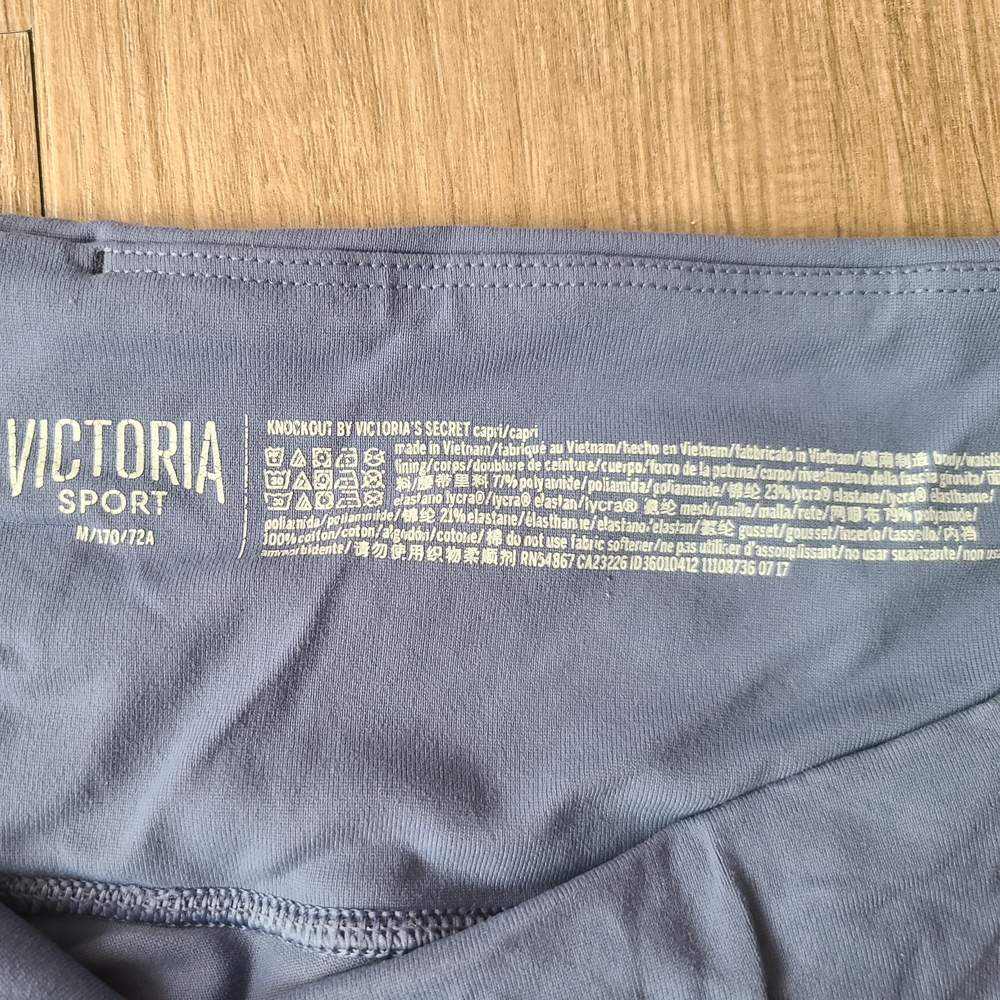 Victoria's Secret (M) Crop Sport Leggings - Periwinkle